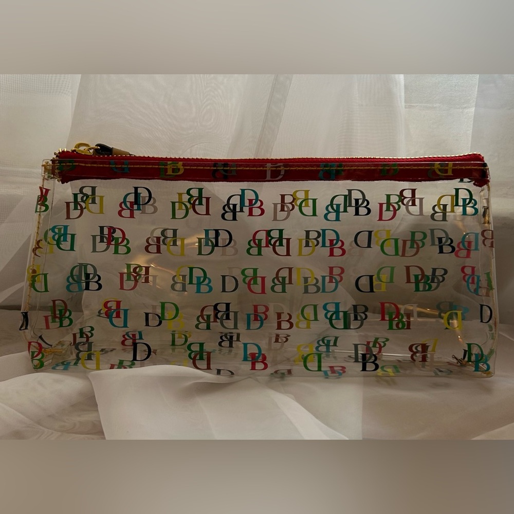 Dooney & Bourke On The Go Cosmetic Case